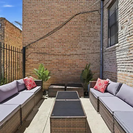 Spacious 3bd West Town Next To Kasama Apartment Chicago