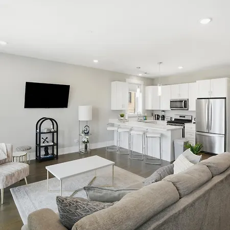 Elegant Oasis 2 Bed 2 Bath Near Downtown And United Center *