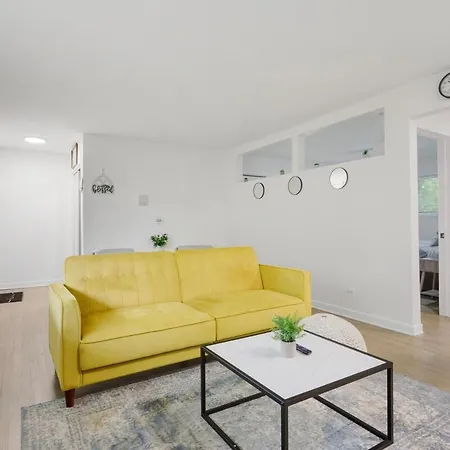 Stylish 1br,1ba Near In Rogers Park Free Parking * Chicago