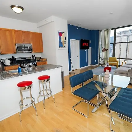 Prime 2br Skyline - 5 Min To Museum Campus Apartment