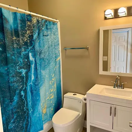 Apartment 2br2b Of Chicago, Hyde Park, Woodlawn,