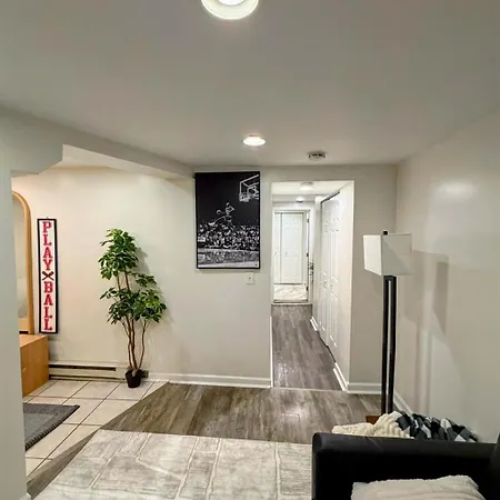 Apartment 2br Garden In Lakeview Walk To Wrigley