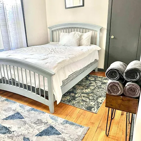 Modern 1br Near Midway - Cta Train - Golf Nearby *