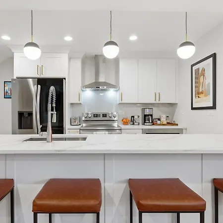 Newly Renovated 3br 2ba In Heart Of Andersonville Apartment Chicago