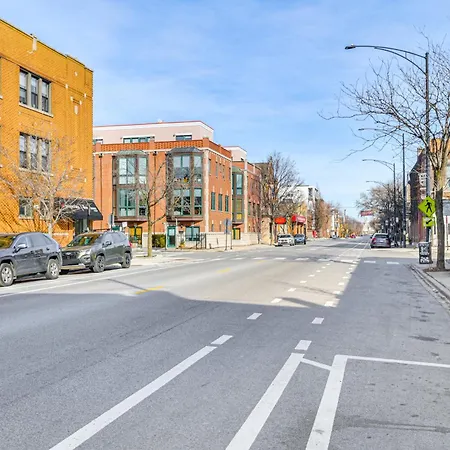 Walk To Blue Line: Sleek In Bucktown! Chicago