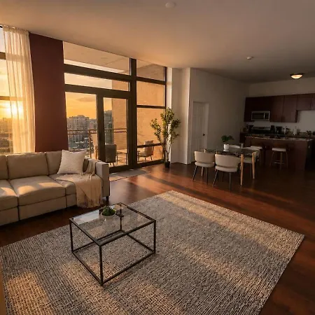 29th Floor 2br With Balcony And Gym Apartment
