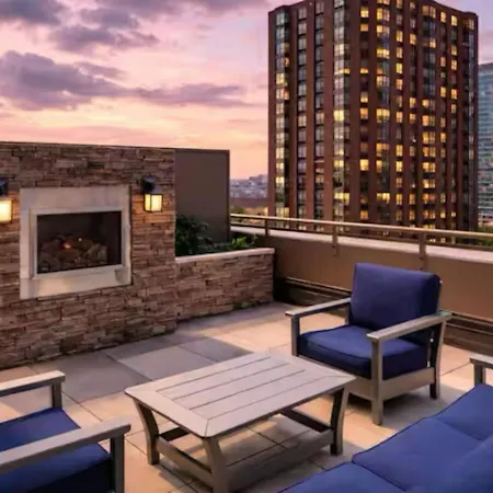 29th Floor 2br Grant Park With Balcony, Gym * Chicago