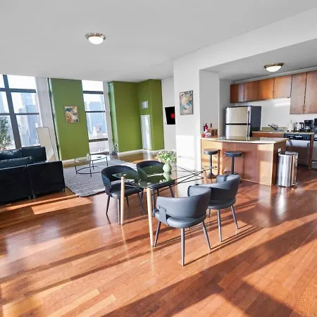 29th Floor 2br Grant Park With Balcony, Gym Apartment *