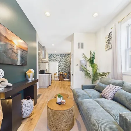 Modern Zen Retreat Mins From Downtown Chicago