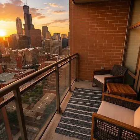 Apartment Luxury 21st Floor Skyline Views Near Grant Park Chicago