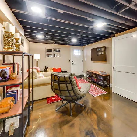 Cozy Retreat Near Wrigley & Universities * Chicago