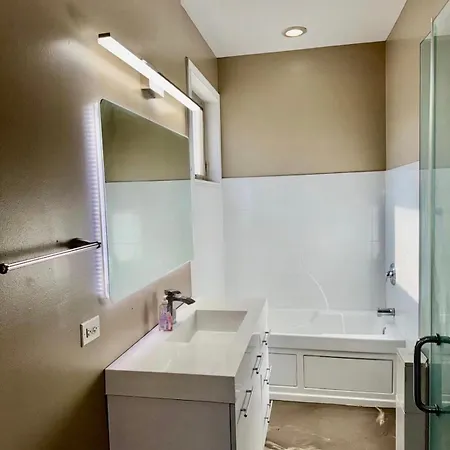 Apartment 2br2b Of Chicago, Hyde Park, Woodlawn, Chicago