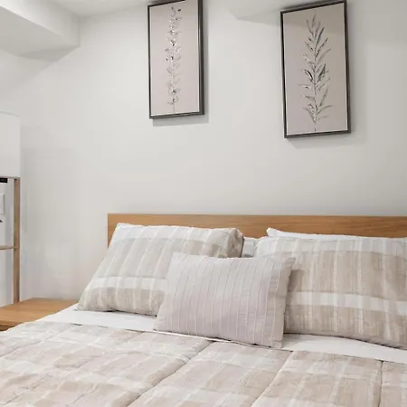 Apartment 2br Garden In Lakeview Walk To Wrigley Chicago