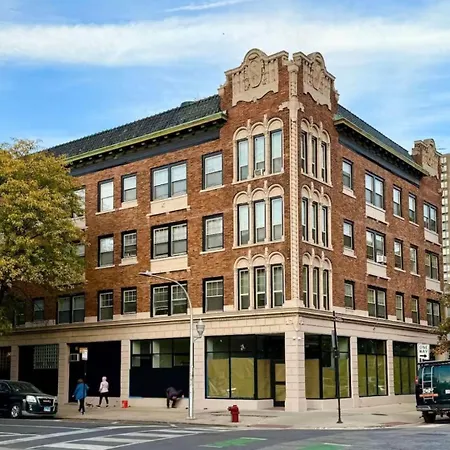Apartment Well Located On The Red Line