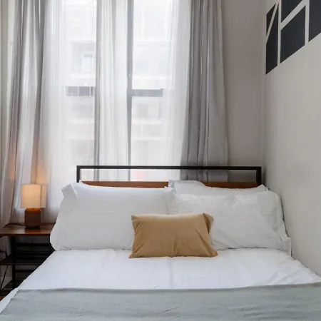 Flexhome Ukrainian Village • 2br • Convenient Walkability - Sleeps 6