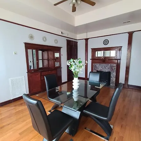 The Mccormick Urban Retreat 3b2b Apartment Chicago
