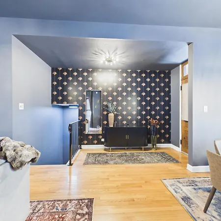 The Dakin Estate 4br Art Deco Speakeasy Duplex Chicago