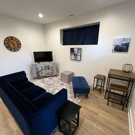 Stylish 2br Near Hyde Park, Uchicago & Apartment Chicago
