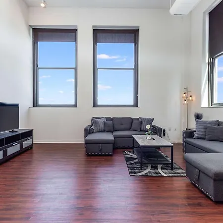 Downtown With Free In & Out Parking-2 * Chicago