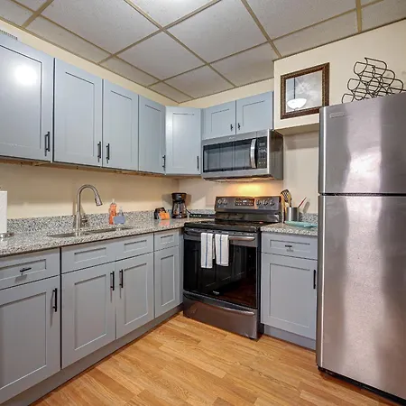 Newly Renovated In The Heart Of Pilsen