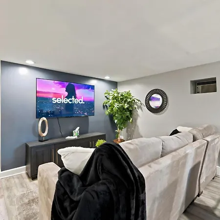 River West Retreat 2 Bedroom Garden Unit Apartment *