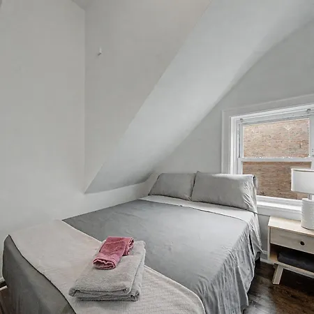 Apartment Cozy Pilsen 2br