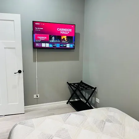 Apartment Modern 4br-3ba Near Public Transit And Wfh