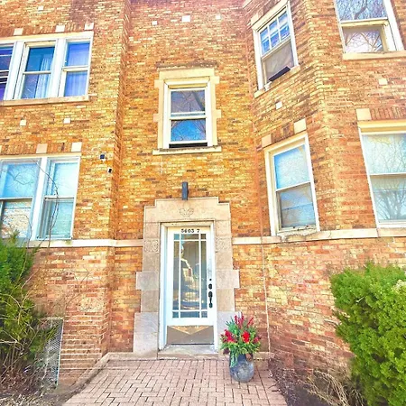 Modern 1br Near Midway - Cta Train - Golf Nearby Apartment *