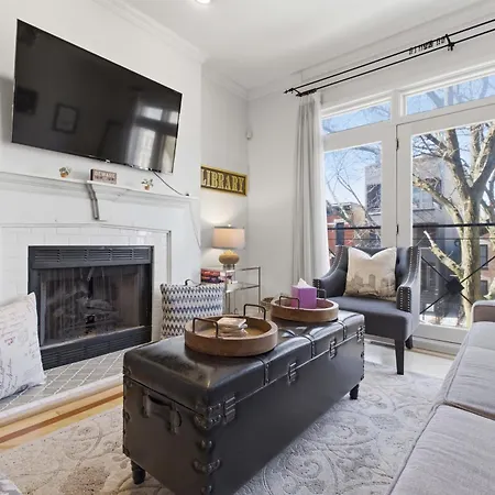 Heart Of East Village 2-bed 2-bath Peaceful Oasis Apartment *