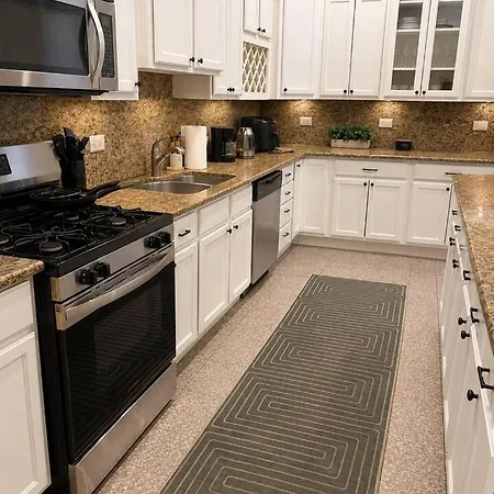Mccormick Meetup - Prime Location - Sleeps 16 * Chicago