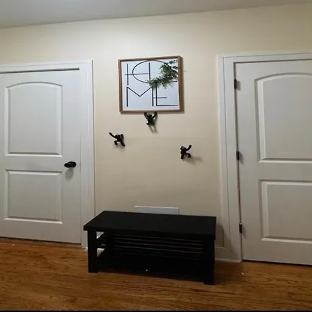 The Reset Space A Minimalist 1br Oasis Apartment Chicago
