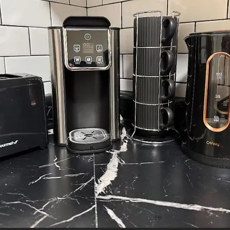 The Reset Space A Minimalist 1br Oasis Chicago