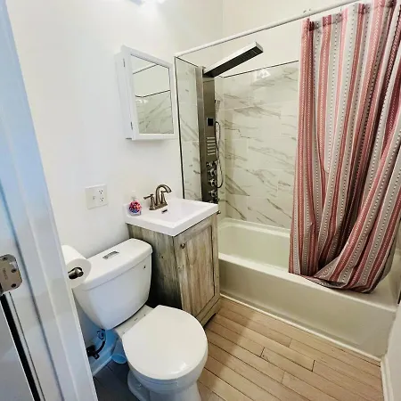 Apartment Modern 4br-3ba Near Public Transit And Wfh *