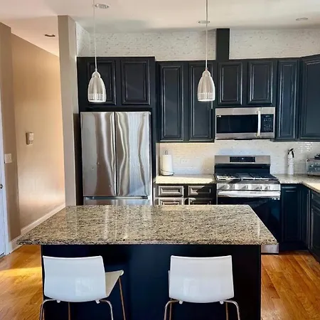 2br2b Of Chicago, Hyde Park, Woodlawn,