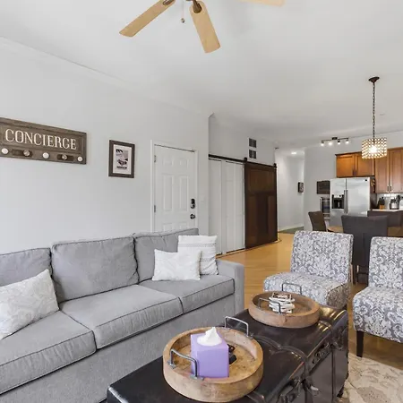 Heart Of East Village 2-bed 2-bath Peaceful Oasis *