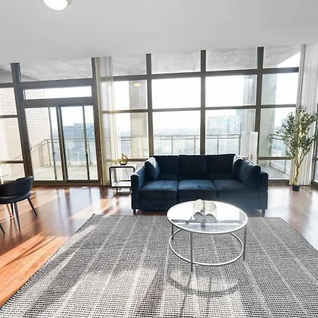 Apartment 29th Floor 2br Grant Park With Balcony, Gym