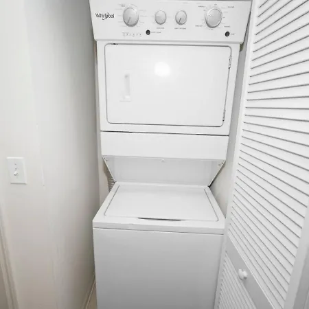 Apartment 2br Skyline Views - 5 Min Walk To Grant Park *