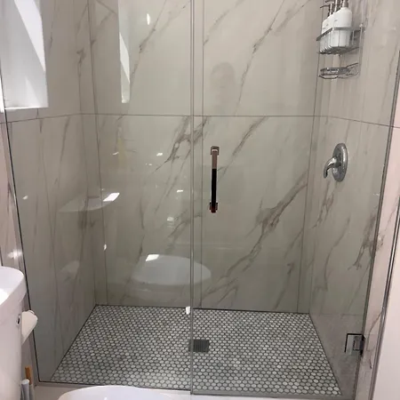 Apartment Near Downtown Nest *