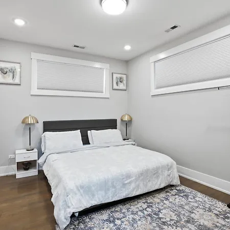 Elegant Oasis 2 Bed 2 Bath Near Downtown And United Center Chicago
