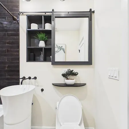 Apartment Modern Zen Retreat Mins From Downtown *