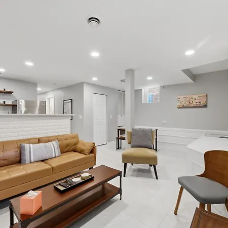 Ukrainian Village 2 Bd 2ba - Steps From Division * Chicago