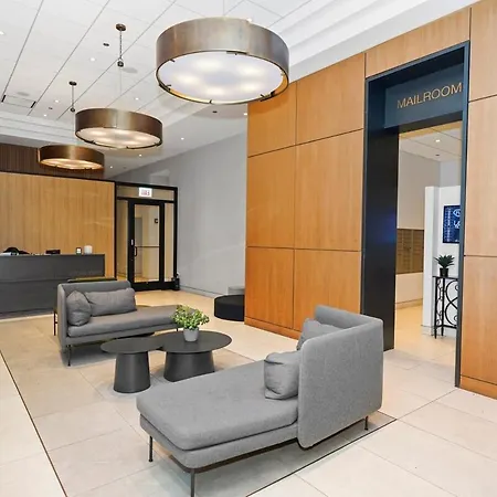 Luxury 21st Floor Skyline Views Near Grant Park Chicago