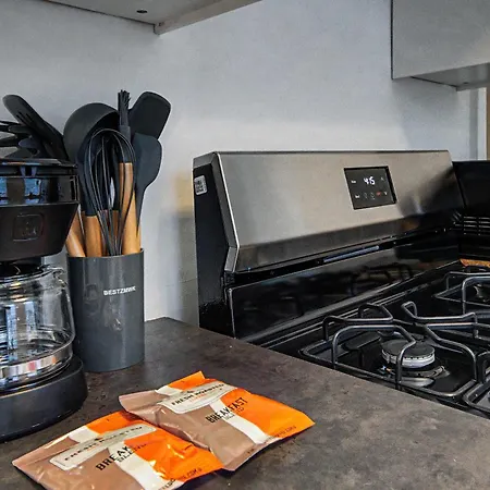 Cozy Pilsen 2br Apartment Chicago
