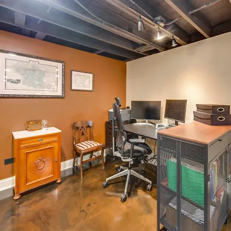 Cozy Retreat Near Wrigley & Universities Apartment Chicago
