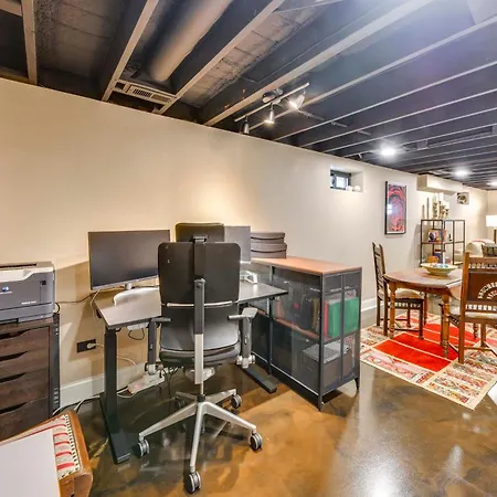 Apartment Cozy Retreat Near Wrigley & Universities *