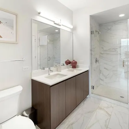 Landing Modern 2Bd Gym Pool * Chicago