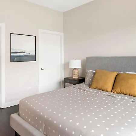 Apartment Landing Stylish 2bd Gym Rooftop Lounge