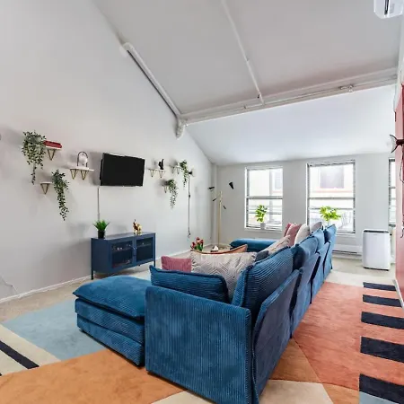 Spacious Downtown Penthouse Vintage, Gym & Balcony #3 Apartment Chicago