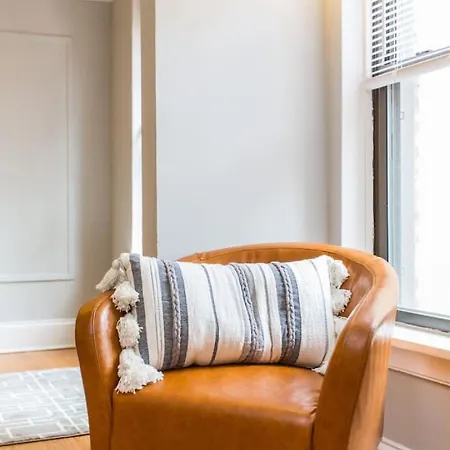 Downtown Guild Magnificent Mile, Gold Coast #4 Apartment