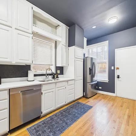 The Dakin Estate 4br Art Deco Speakeasy Duplex Chicago